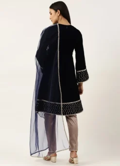 Dupatta From Blue Velvet Embroidered Straight Pant Suit After Six Wear -Mahra Clothing Shop Blue Velvet Embroidered Straight Pant Suit SLBS02211067 b 2