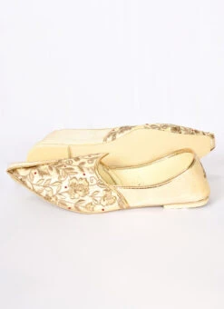 Cream Raw Silk Embroidery Work Mojri -Mahra Clothing Shop Cream Raw Silk Embroidery Work Mojri MFWMRG10 b