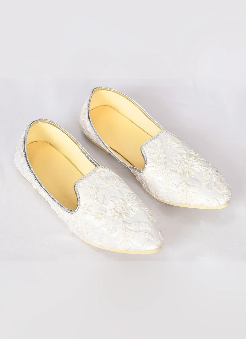 White Raw Silk Embroidered Work Mojri 1 White Raw Silk Embroidered Work Mojri